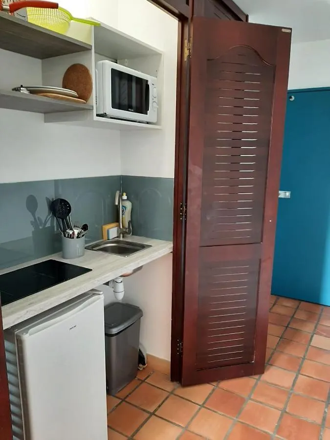 Apartment Charmant Studio A La Residence De La Baie De Tartane La Trinite